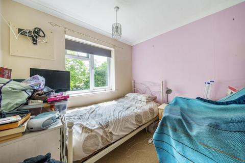 24 Denbigh Road, Thame, OX9 3TL