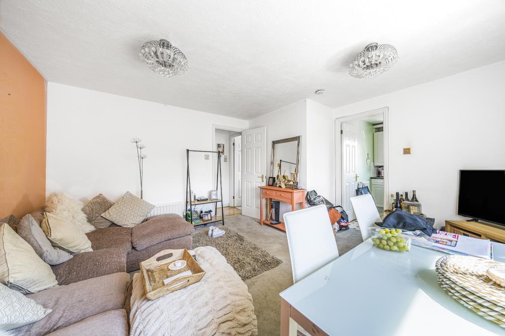 Living Area/Dining Area