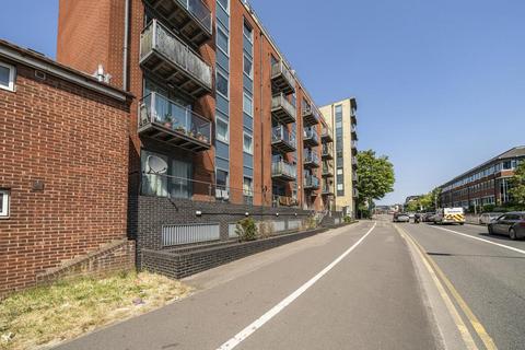 1 bedroom flat for sale, Slough,  Berkshire,  SL1