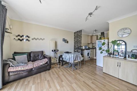 1 bedroom flat for sale, Slough,  Berkshire,  SL1