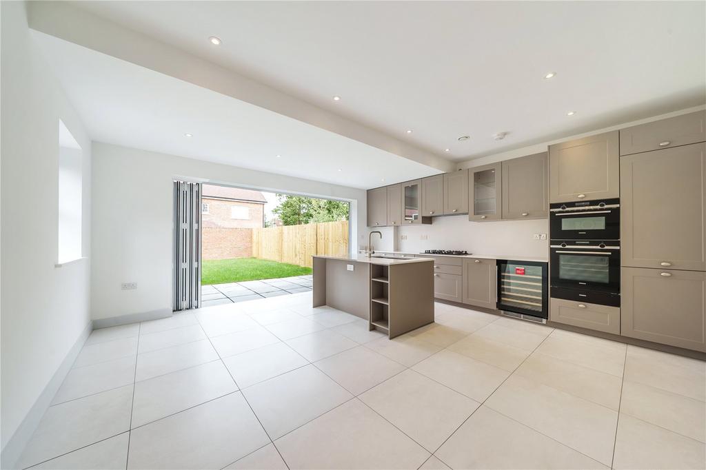 Albright Gardens, WaltonOnThames, KT12 4 bed semidetached house for sale £1,250,000