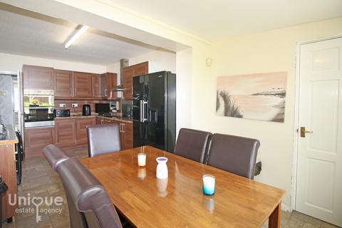 3 bedroom bungalow for sale - Severn Avenue,  Fleetwood, FY7