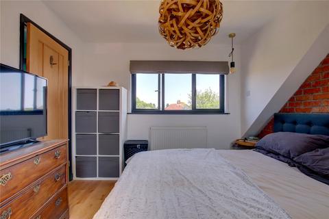 10 Hinton Avenue, Alvechurch, Birmingham, B48 7LY