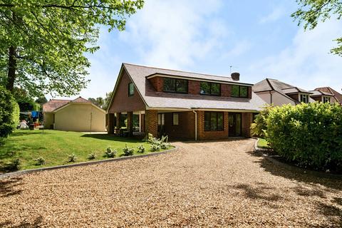 4 bedroom detached house for sale, Hursley Road, Chandler's Ford, Hampshire, SO53