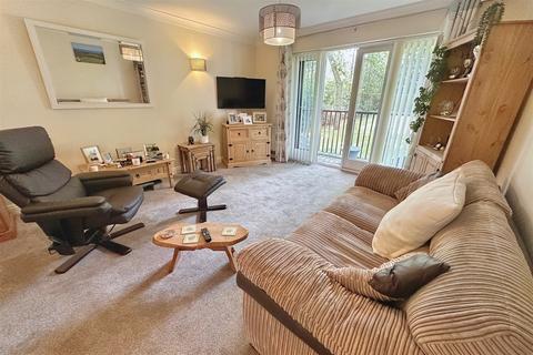 2 bedroom flat for sale, Ferndown