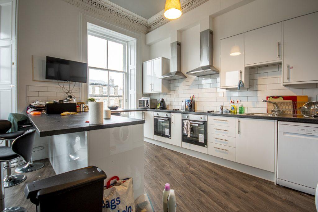 0675L West Preston Street, Edinburgh, EH8 9PZ 8 bed flat share £725