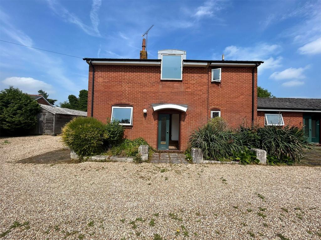 Hatchet Lane, Winkfield, Windsor... 4 bed detached house £3,500 pcm