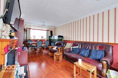 16 Cross Green, Basildon, SS16 5QW