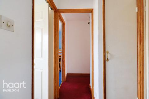 16 Cross Green, Basildon, SS16 5QW
