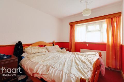16 Cross Green, Basildon, SS16 5QW
