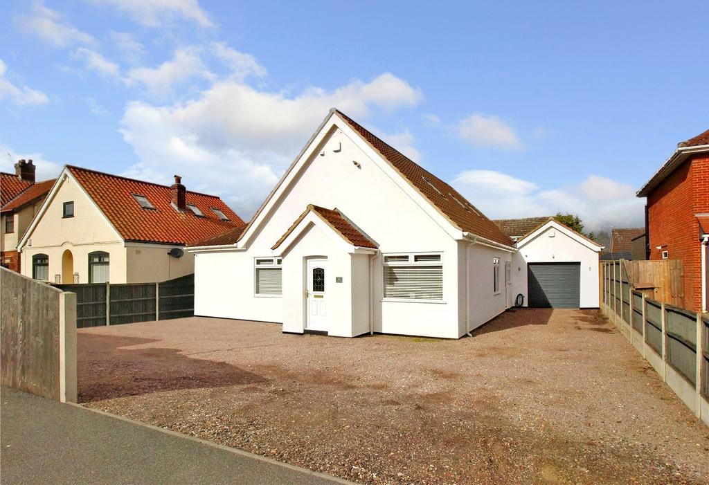 Reepham Road, Hellesdon, Norwich... 4 bed detached house for sale £