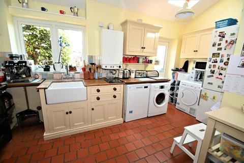 99 Langley Road, Slough, SL3 7DX