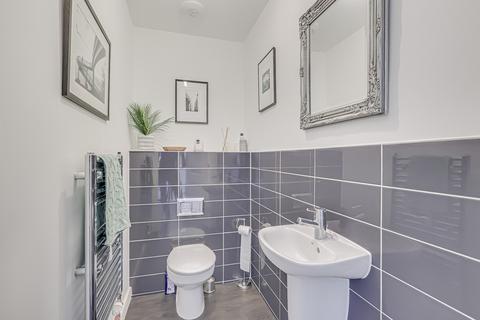 16 Charles Crescent, Rochford, SS4 1FN
