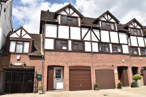 4 bedroom townhouse to rent, Pages Wharf, Mill Lane, Taplow, Maidenhead, SL6