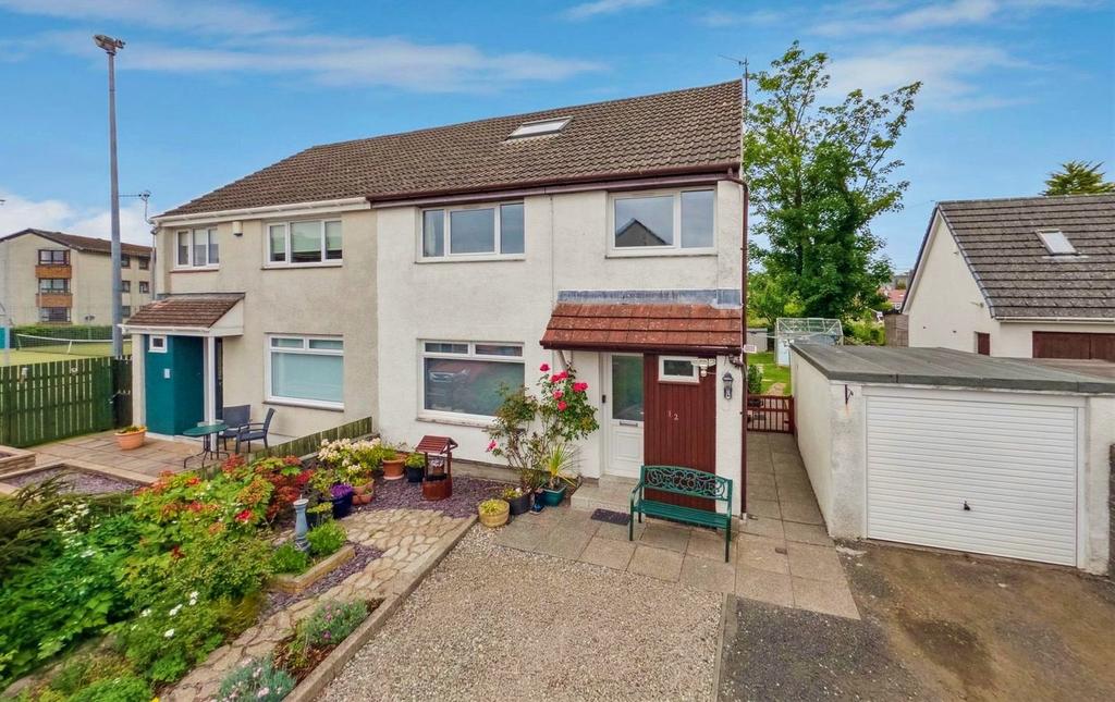 Eastwood Lane, Helensburgh, Argyll... 3 bed semidetached villa £234,000