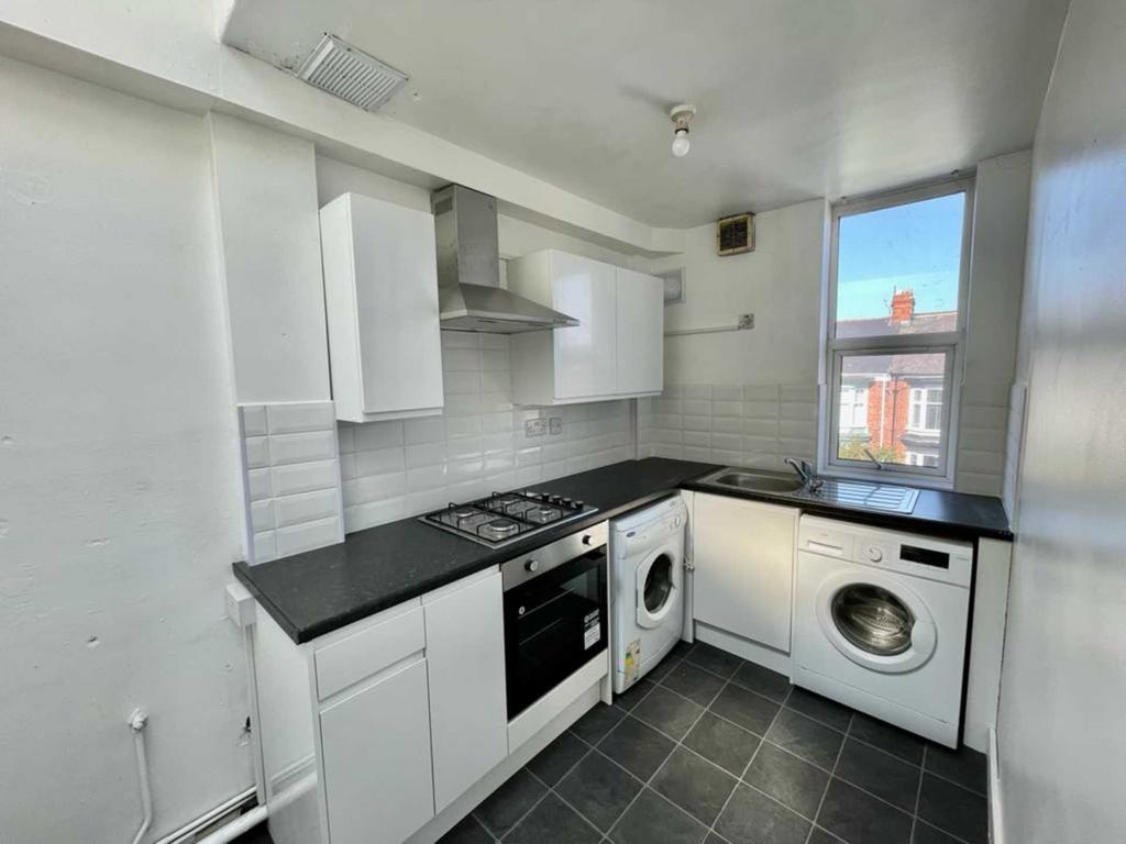 Ewesley Road, Sunderland SR4 2 bed flat £620 pcm (£143 pw)