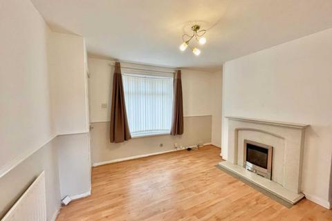 2 bedroom house to rent, Fisherwell Road, Gateshead NE10