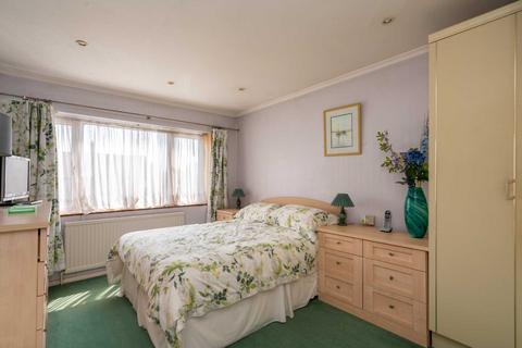 31 Ellingham Road, Hemel Hempstead, HP2 5LE