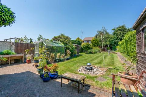 31 Ellingham Road, Hemel Hempstead, HP2 5LE