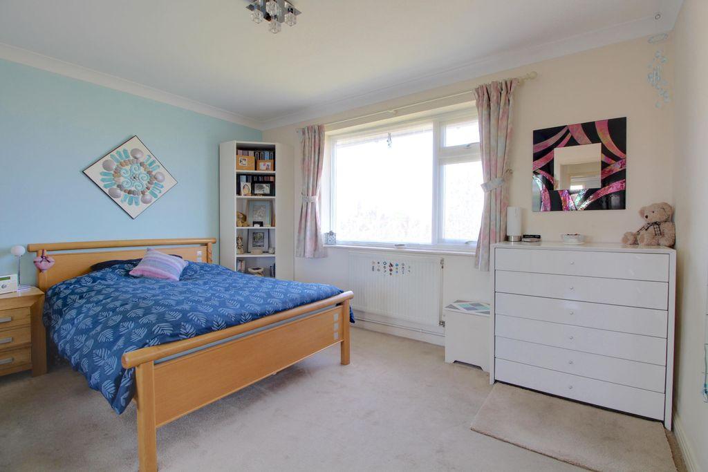 Bedroom 1 (Double)