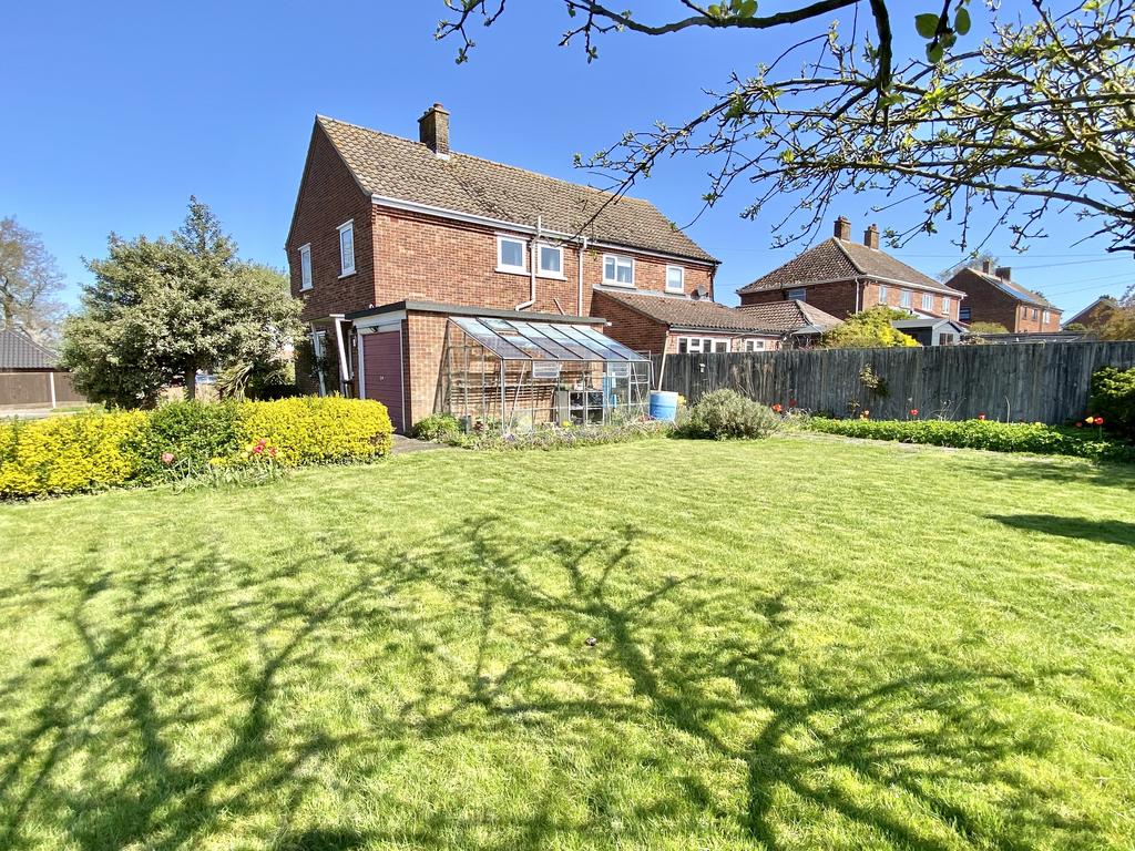 Short Road, Attleborough 3 bed semidetached house for sale £285,000