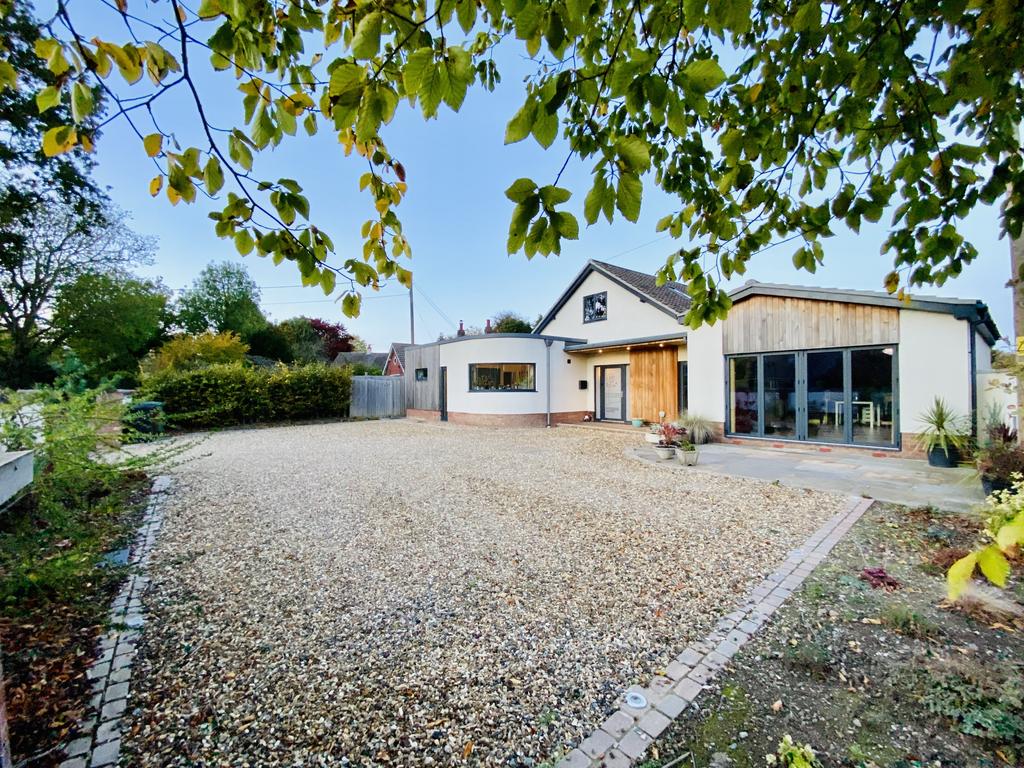 Bears Lane, Hingham 4 bed detached house £675,000