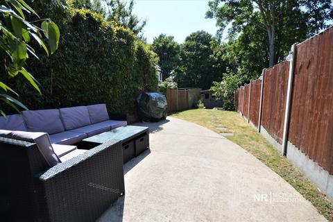 148 Ewell By Pass, Epsom, KT17 2PP
