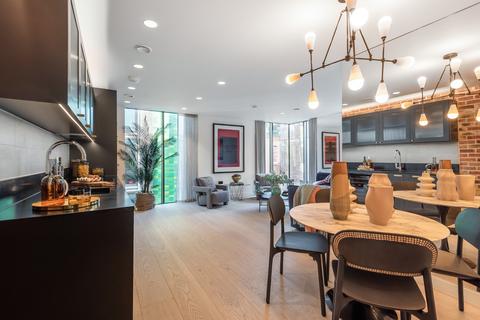 Flat 8, 106 Berwick Street, London, W1F 0DX