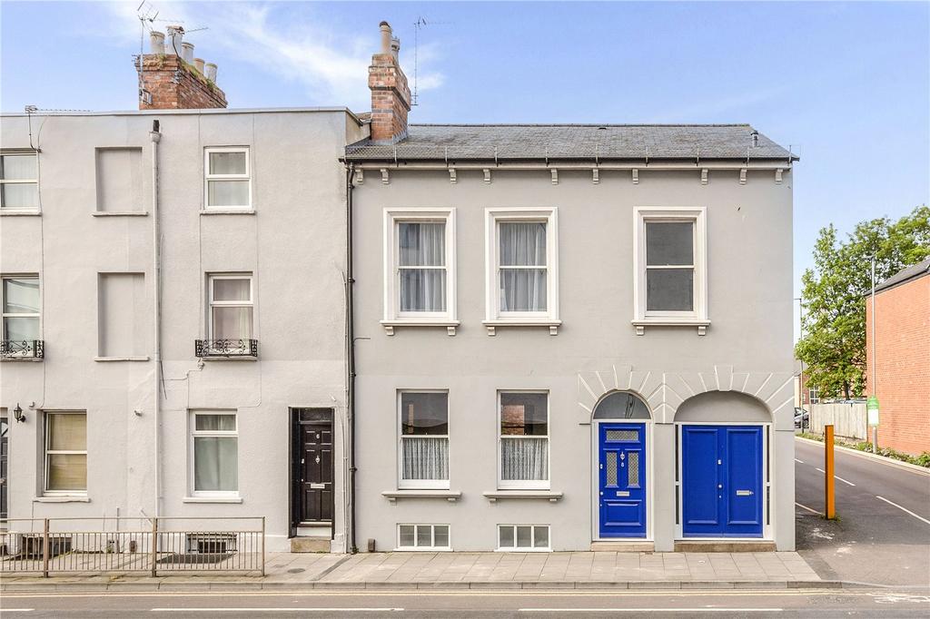 Swindon Road, Cheltenham, Gloucestershire, GL50 7 bed end of terrace