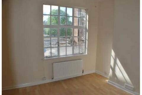 2 bedroom flat to rent, Stratheden Parade, London, SE3