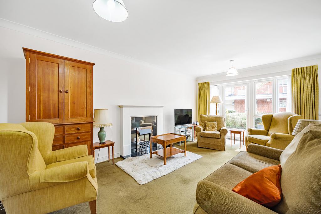 Lounge / Dining Room