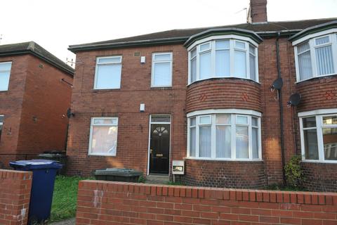 3 bedroom flat to rent, Moorhead, Newcastle upon Tyne NE5