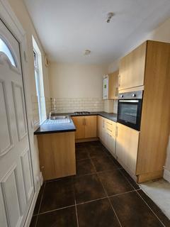 3 bedroom flat to rent, Moorhead, Newcastle upon Tyne NE5