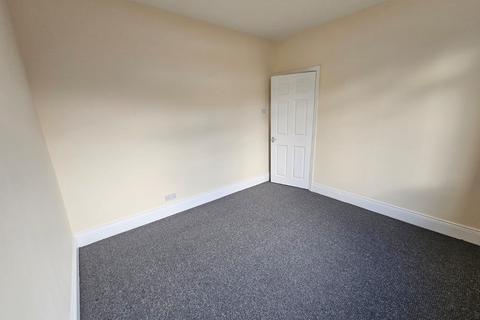 3 bedroom flat to rent, Moorhead, Newcastle upon Tyne NE5