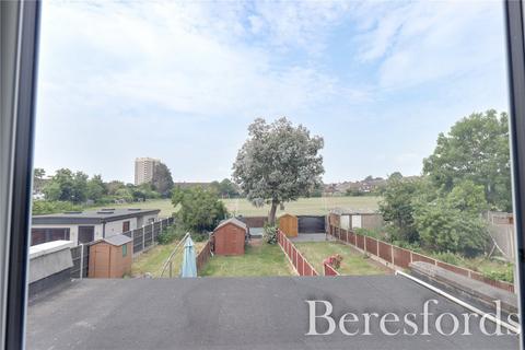233 Straight Road, Romford, RM3 7JP