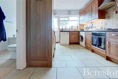 233 Straight Road, Romford, RM3 7JP