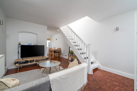 6 Veronica Gardens, London, SW16 5JS