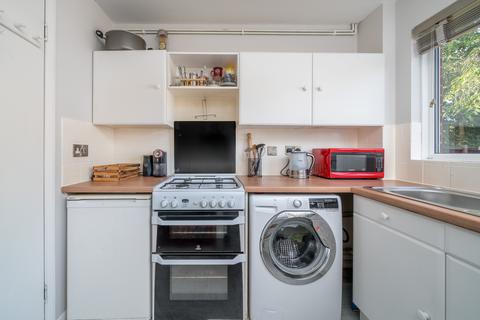 6 Veronica Gardens, London, SW16 5JS