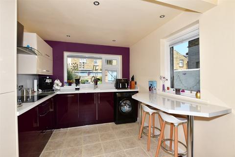 46 Fairlight Avenue, Ramsgate, CT12 6EH