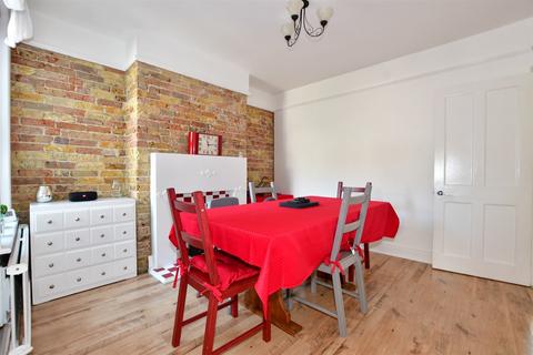 46 Fairlight Avenue, Ramsgate, CT12 6EH