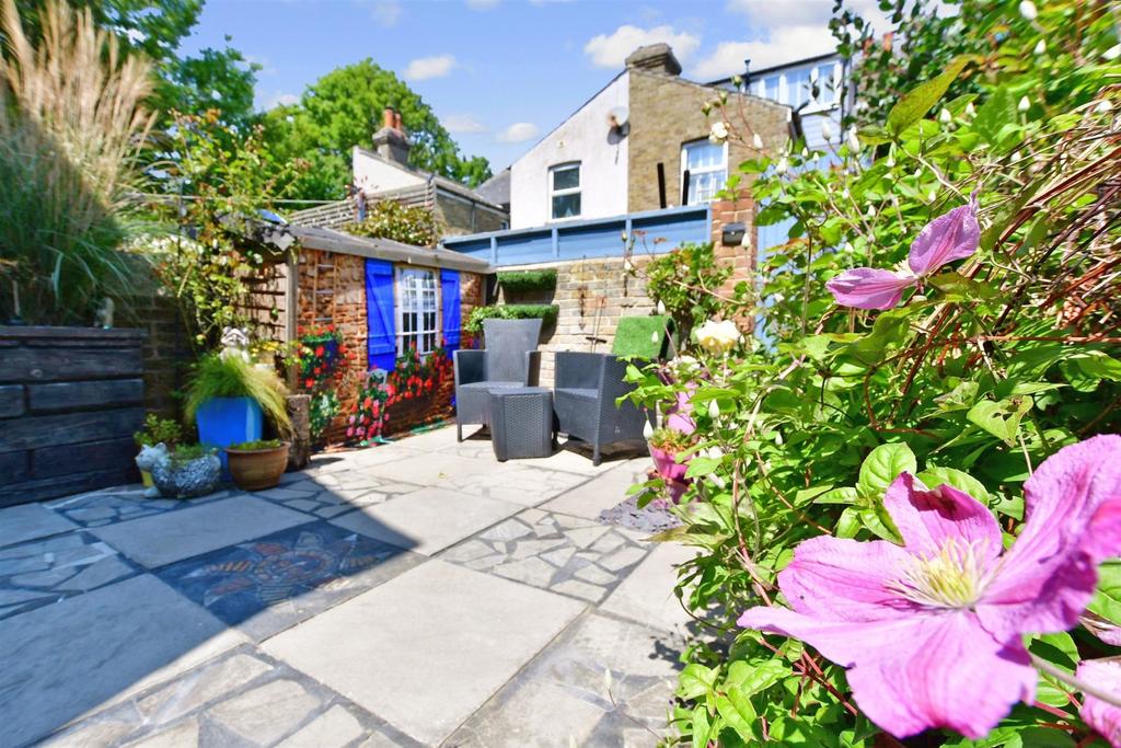 Fairlight Avenue, Ramsgate, Kent 2 bed terraced house £240,000