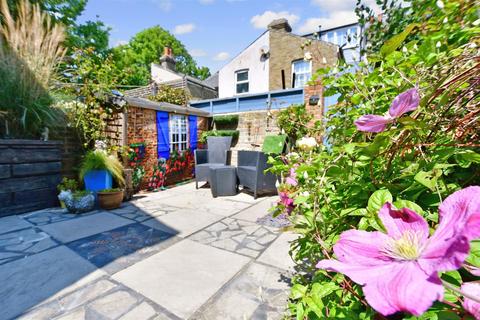 46 Fairlight Avenue, Ramsgate, CT12 6EH