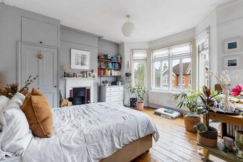 57 Ruskin Walk, London, SE24 9NA