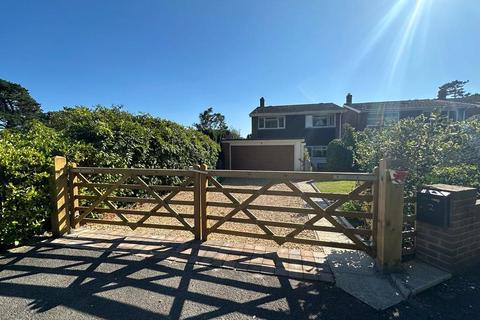 3 bedroom detached house for sale - Studland Drive, Milford on Sea, Lymington, Hampshire, SO41