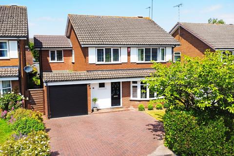 4 bedroom detached house for sale, Trehern Close, Knowle, B93