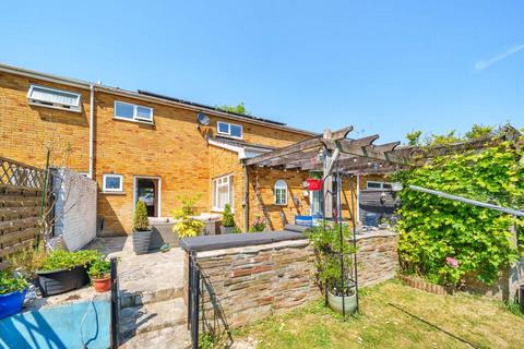 18 Ludlow Close, Basingstoke, RG23 8QW