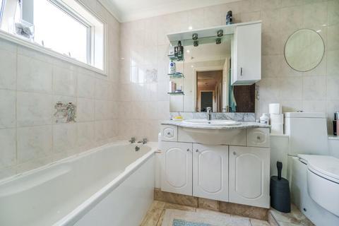 18 Ludlow Close, Basingstoke, RG23 8QW