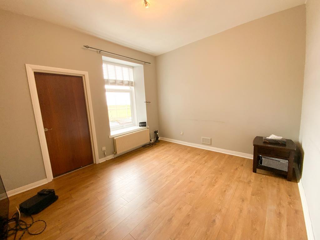 Robertson Crescent, Saltcoats KA21 2 bed flat for sale £57,000