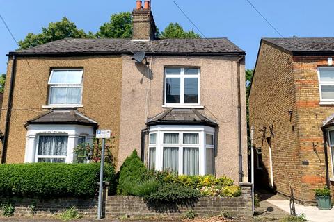 16 Victoria Road, Uxbridge, UB8 2TW