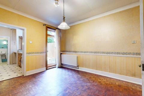 16 Victoria Road, Uxbridge, UB8 2TW